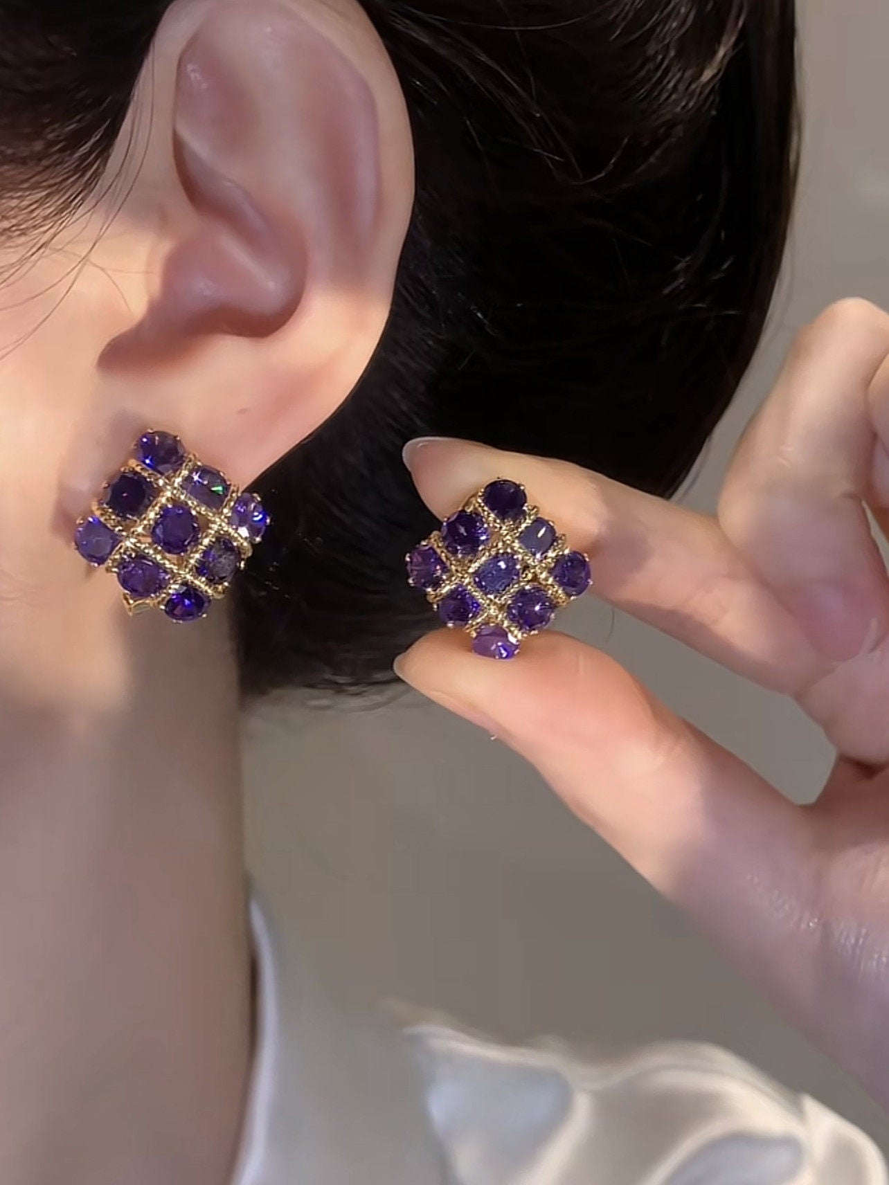 Stylish And Elegant Purple Crystal Flower Earrings