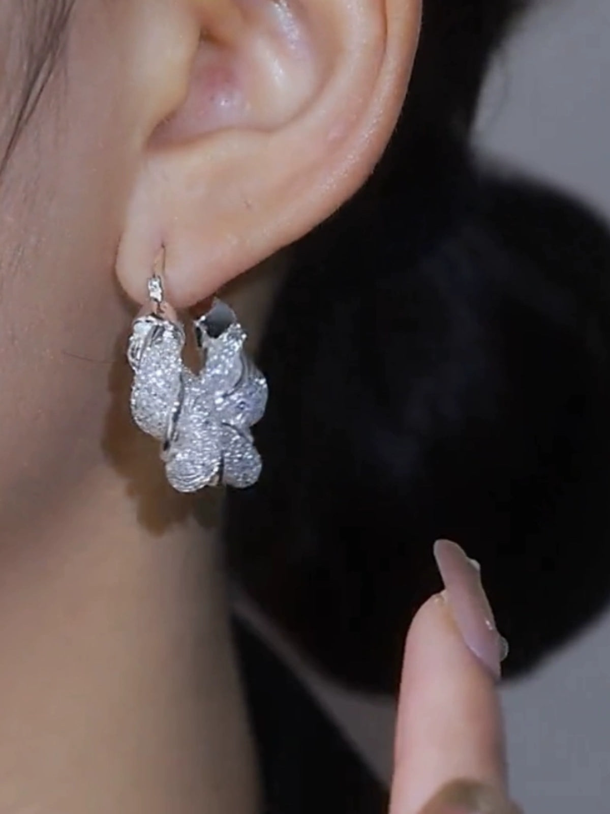 Fashionable And Elegant Silver Mesh Earrings For Women