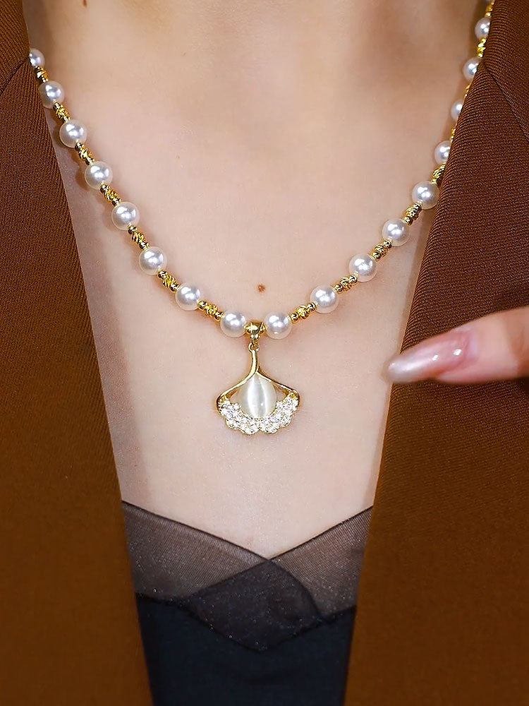Fashionable Ginkgo Leaf Bead Necklace Women's Accessories