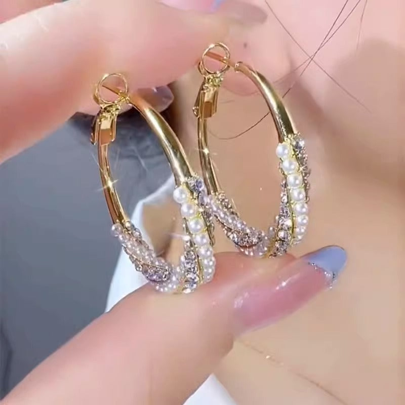 Design Sense Temperament Trendy Circle Pearl Earrings