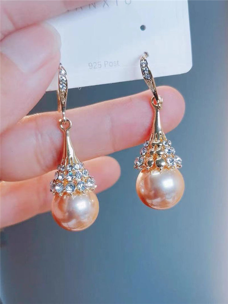 Pendientes de perlas de alta gama y pendientes elegantes