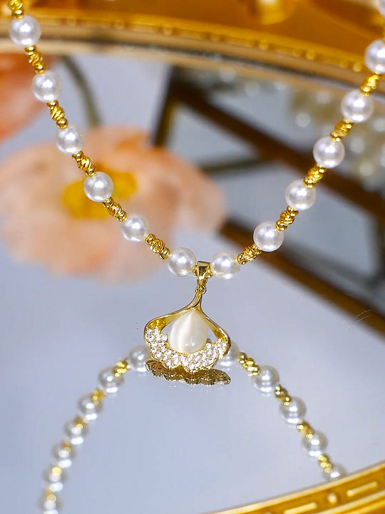 Fashionable Ginkgo Leaf Bead Necklace Women's Accessories