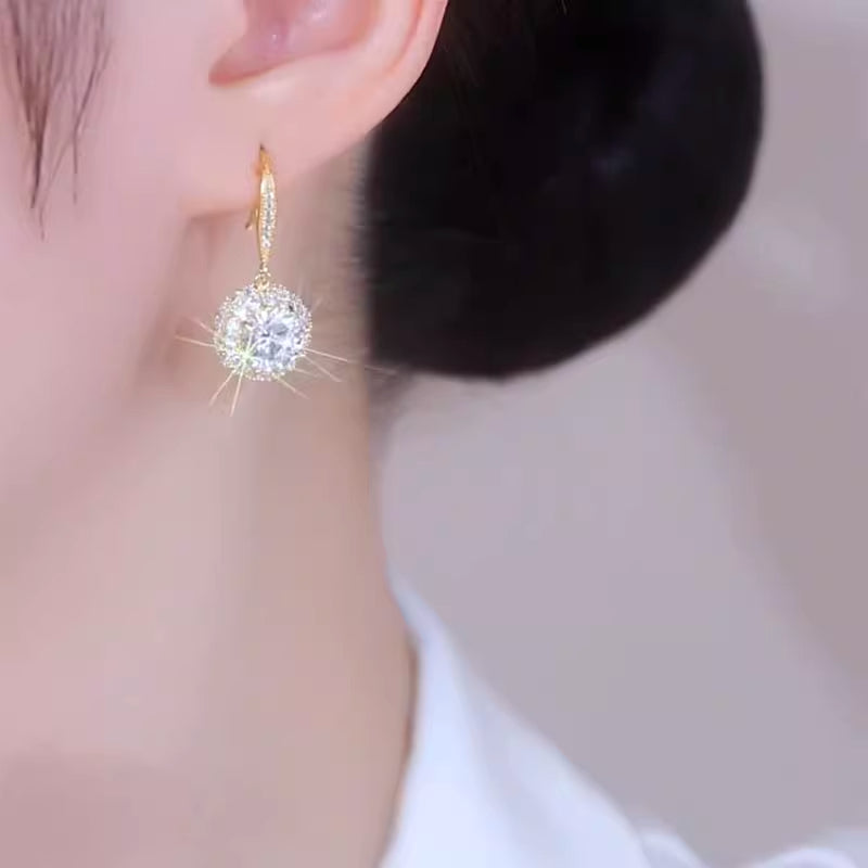 Exquisite And Fashionable Round Earrings For Women