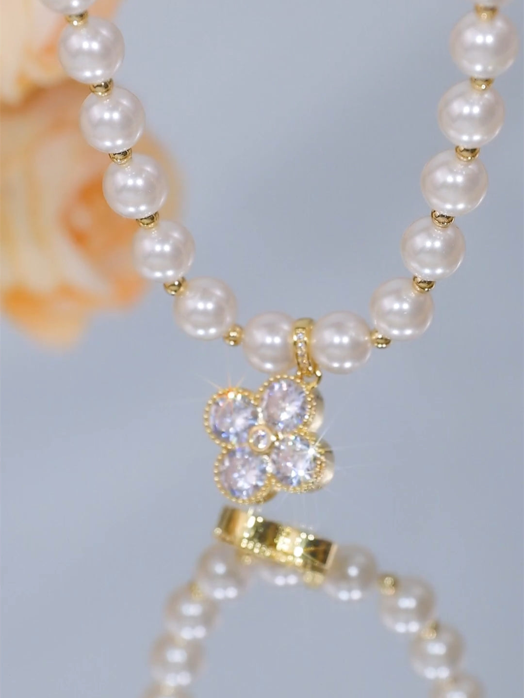 Fashionable Design Four-leaf Flower Zircon Pearl Necklace For Women