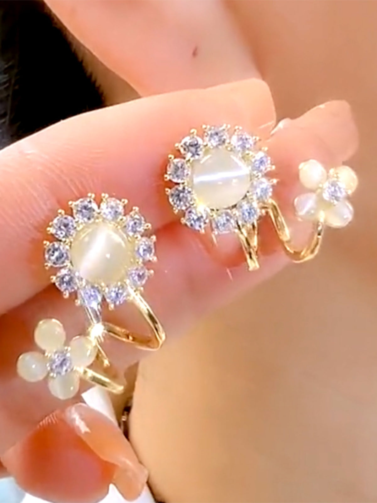 Light Luxury Fashionable And High-end Flower Earrings