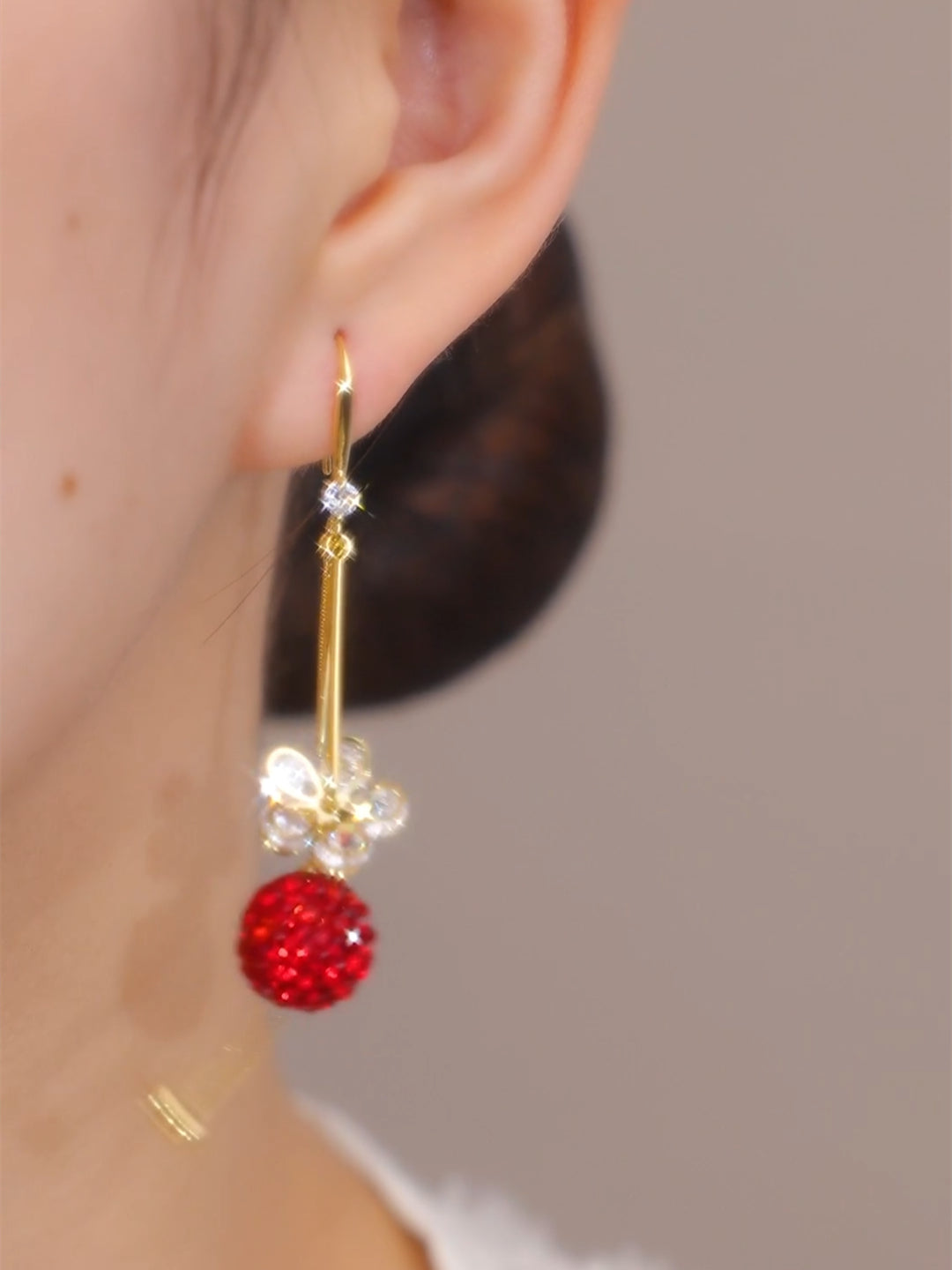 Zircon Flower Red Diamond Ball Earrings