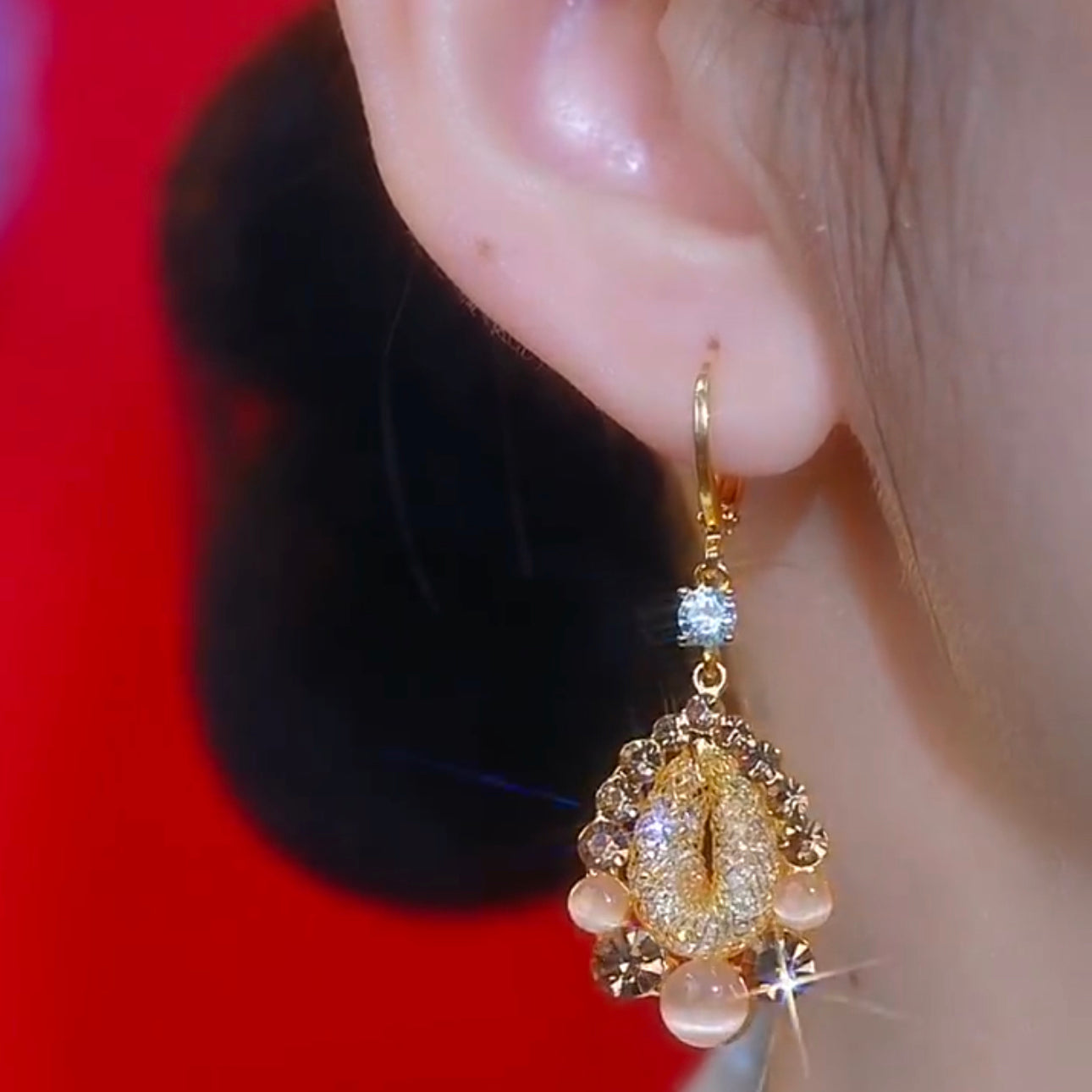 Unique Sparkling Diamond Temperament Exquisite Water Drop Earrings for Women