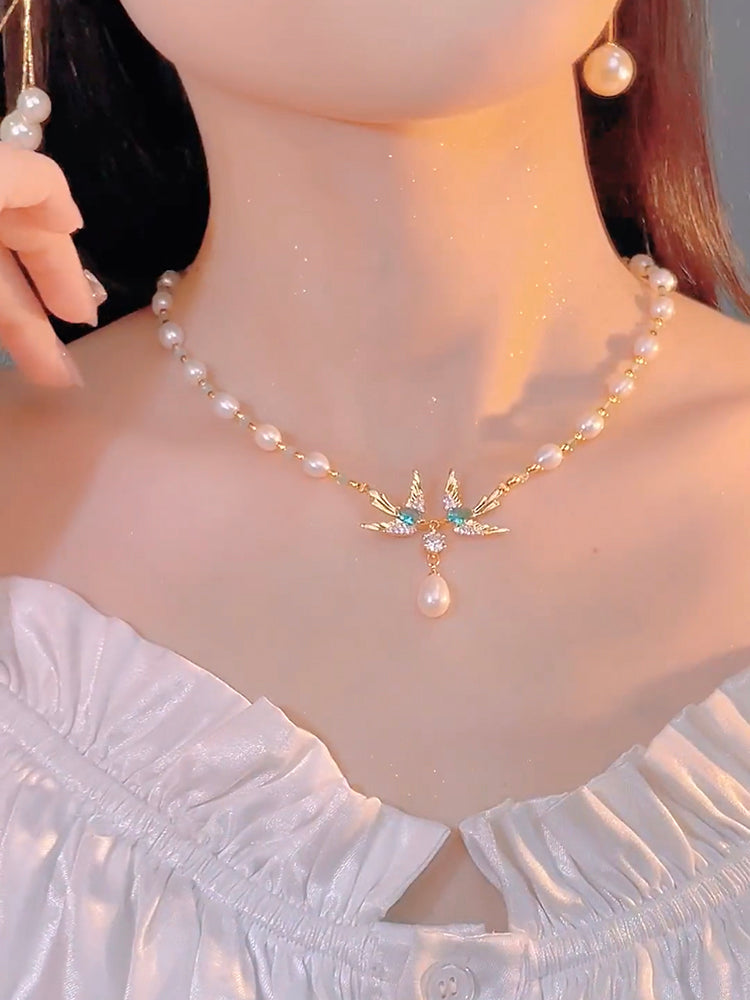 Temperament And High-end Magpie Necklace Pearl Clavicle Chain