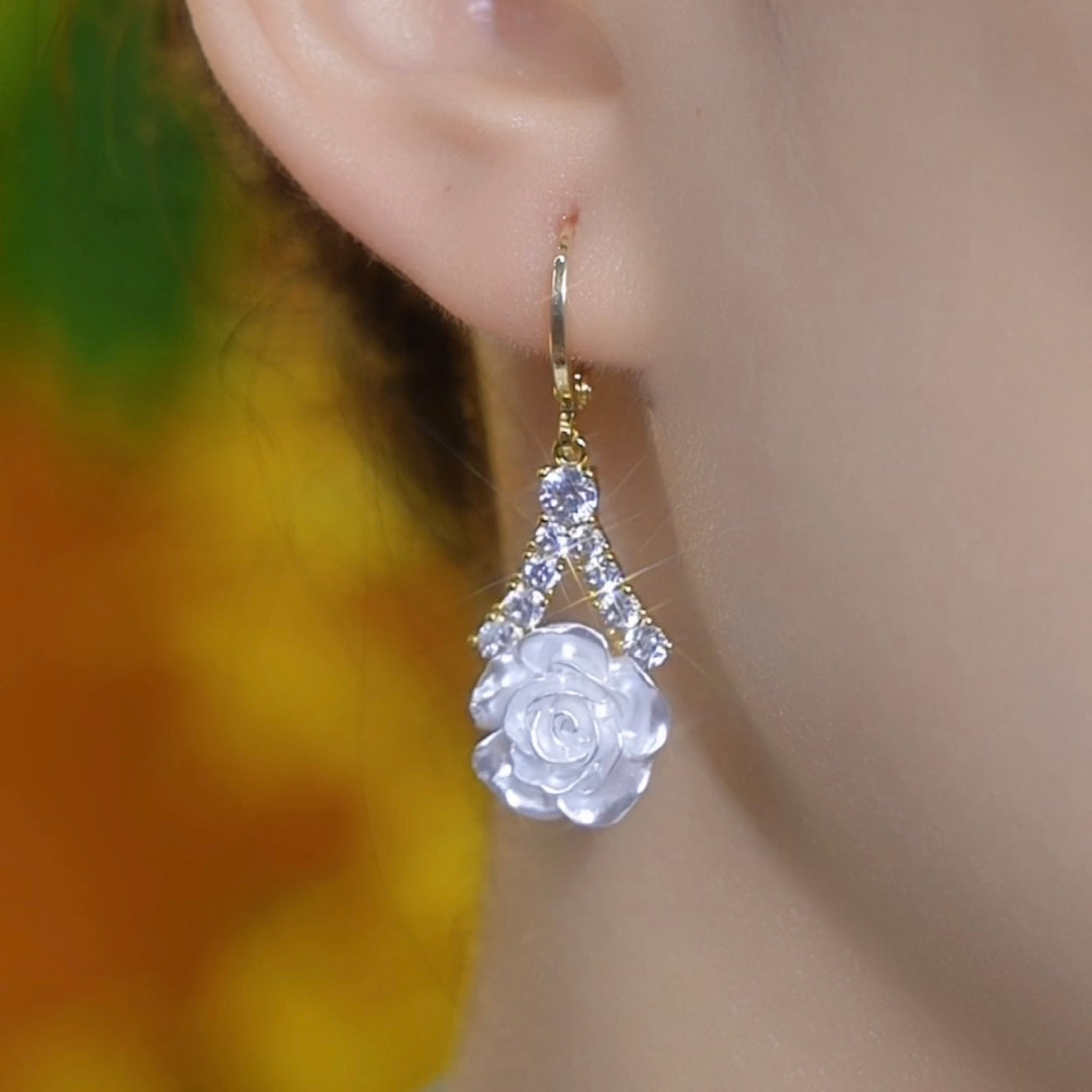Super Sparkling Diamond-Encrusted Camellia Fashionable Flower Earrings