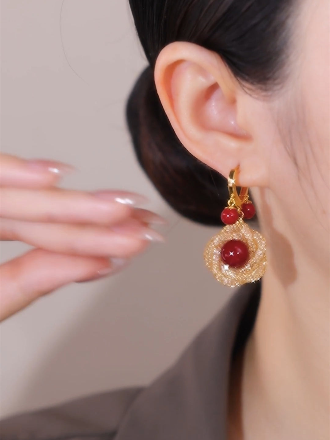 Red Pearl Beauty Mesh Earrings