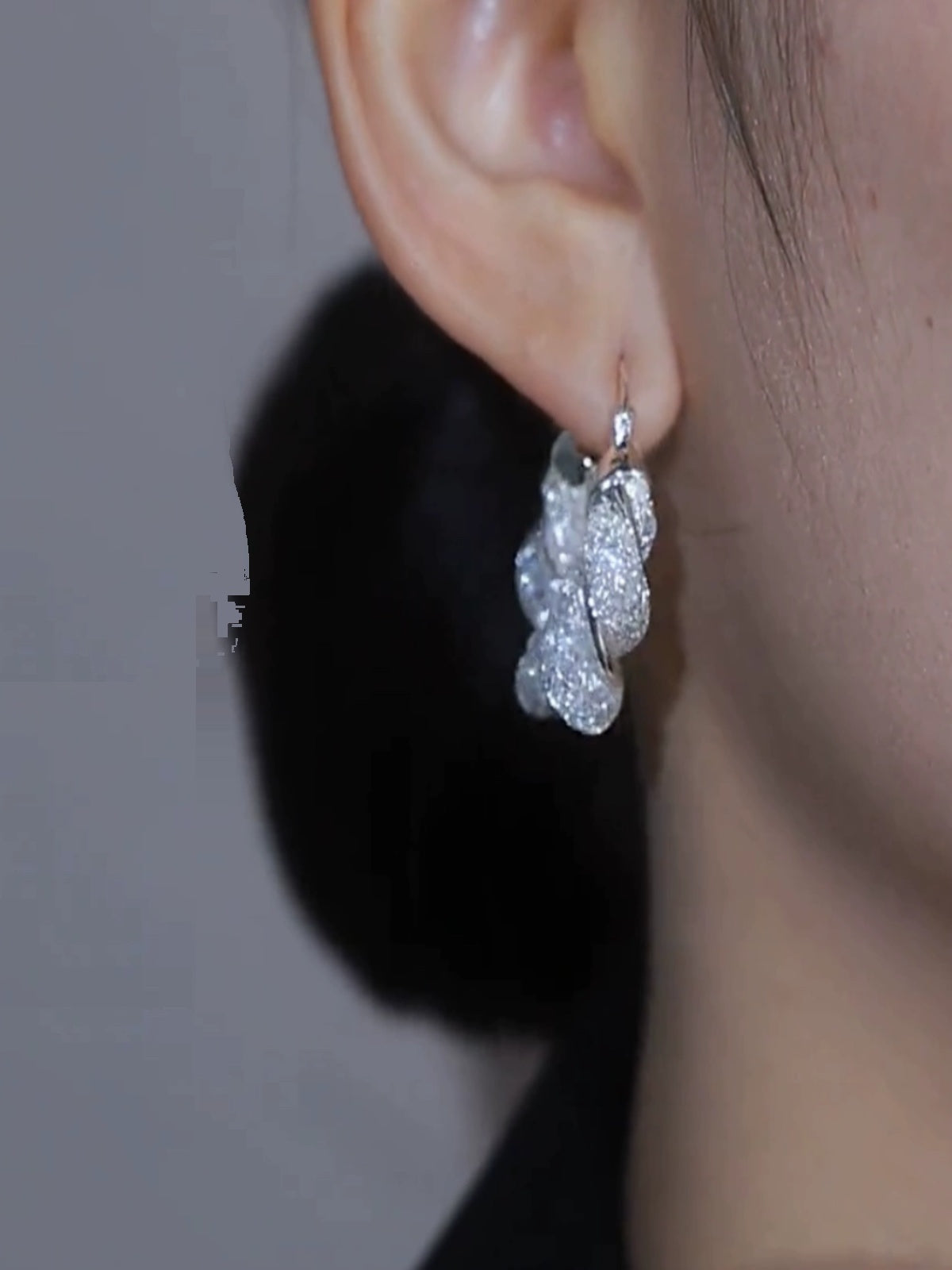 Fashionable And Elegant Silver Mesh Earrings For Women