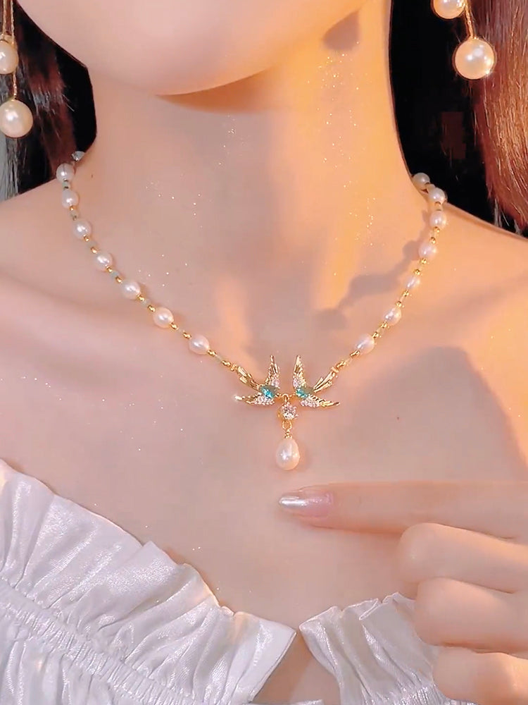 Temperament And High-end Magpie Necklace Pearl Clavicle Chain