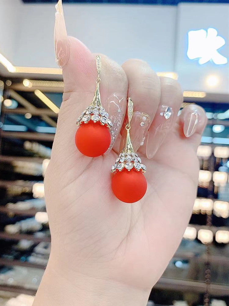 Pendientes de perlas de alta gama y pendientes elegantes