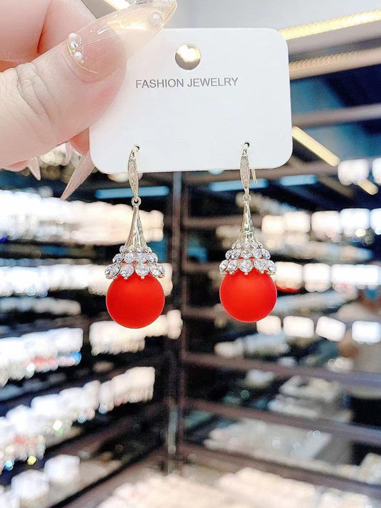 Pendientes de perlas de alta gama y pendientes elegantes