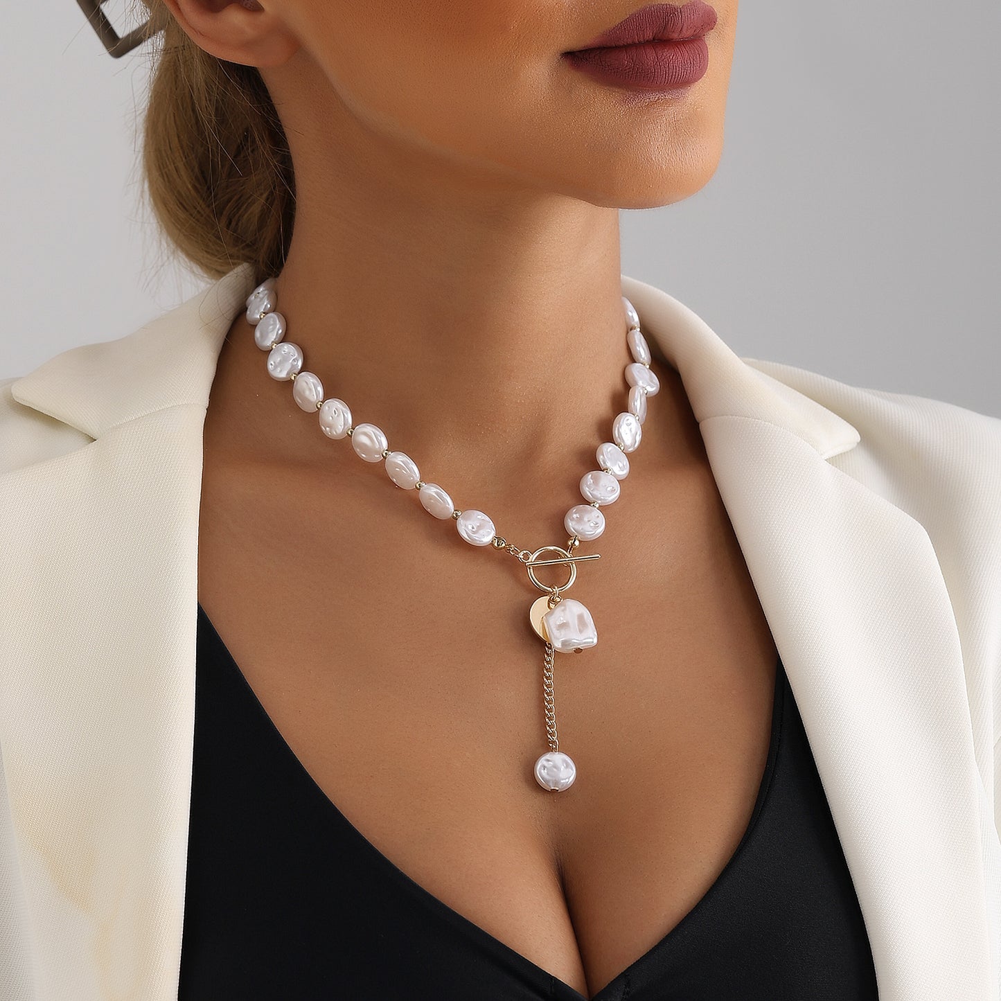 Simple Single Layer Pearl Necklace Tassel Sweater Chain