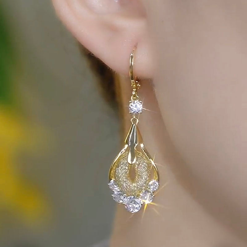 Design Gold Wire Mesh Water Drop Diamond Earrings