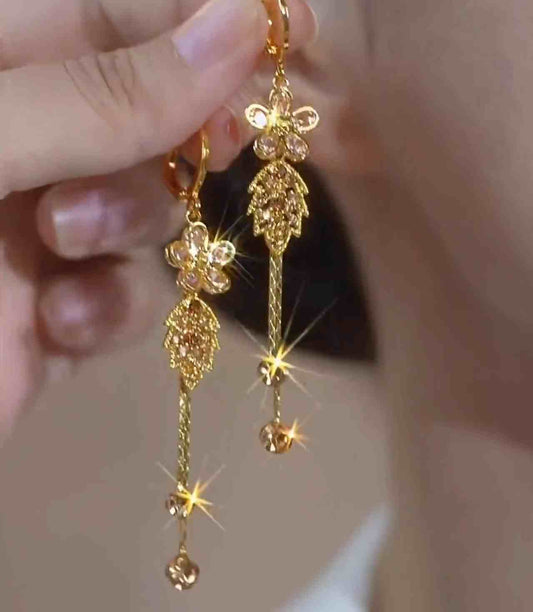 Elegant And Fashionable Coffee-colored Zircon Flower And Leaf Earrings