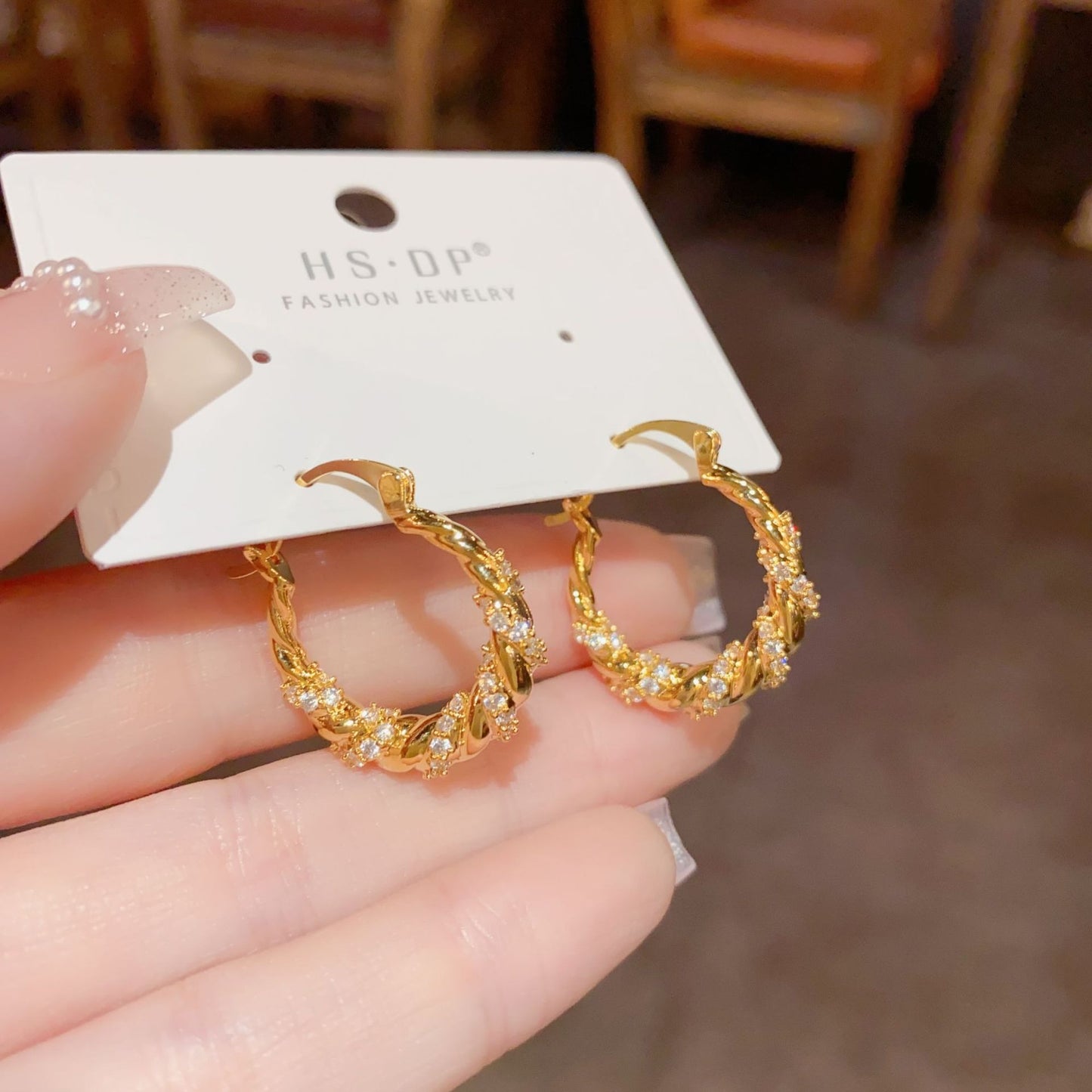 Fashionable And Versatile Zircon Twist Personalized Earrings
