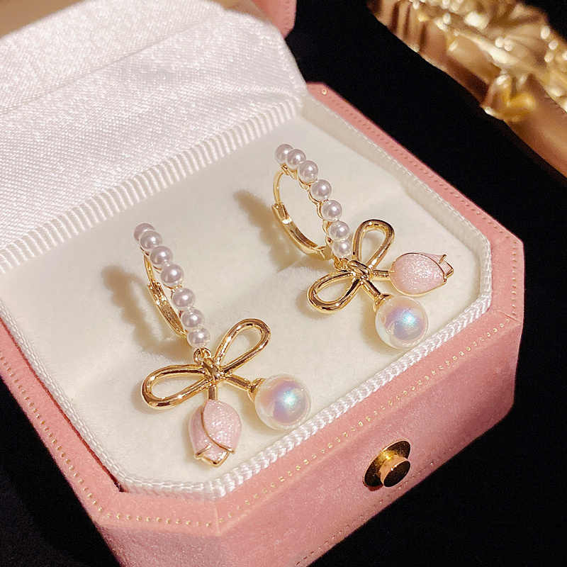 Personality Temperament Fashion Pearl Metal Bow Tulip Earrings
