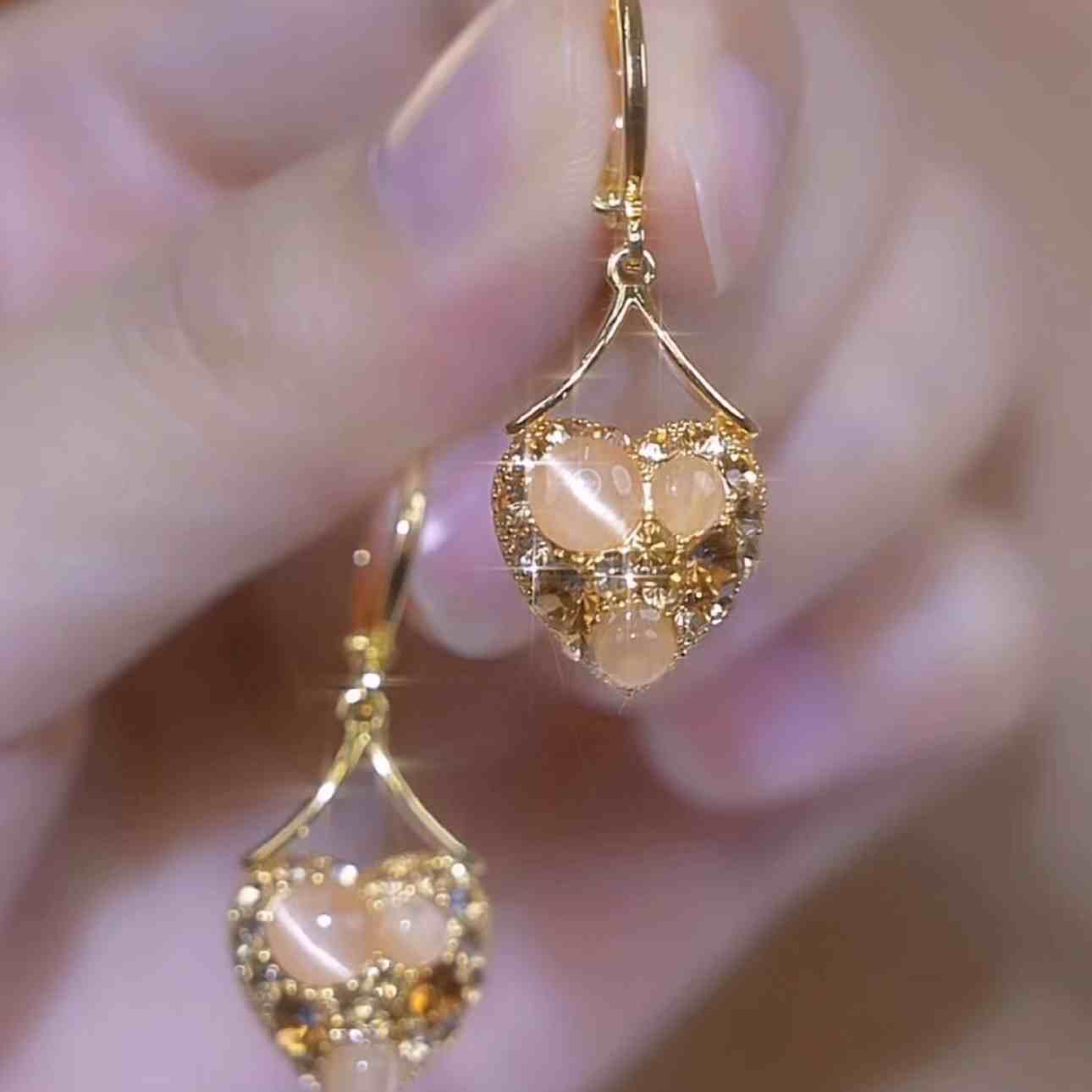 Women'S Exquisite Earrings With Full Diamond Heart