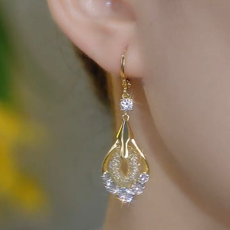 Design Gold Wire Mesh Water Drop Diamond Earrings