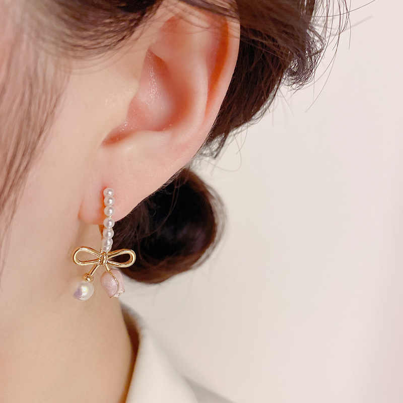 Personality Temperament Fashion Pearl Metal Bow Tulip Earrings